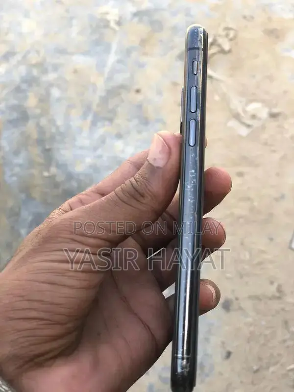 Apple iPhone 64GB Smartphone with Face ID Option