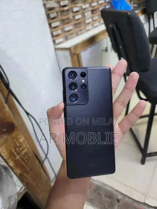 Samsung Galaxy S21 Ultra Smartphone 128GB Clean Display