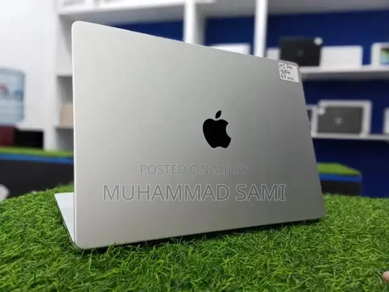 Apple MacBook Pro 14" M1 Pro 2021 Silver Laptop