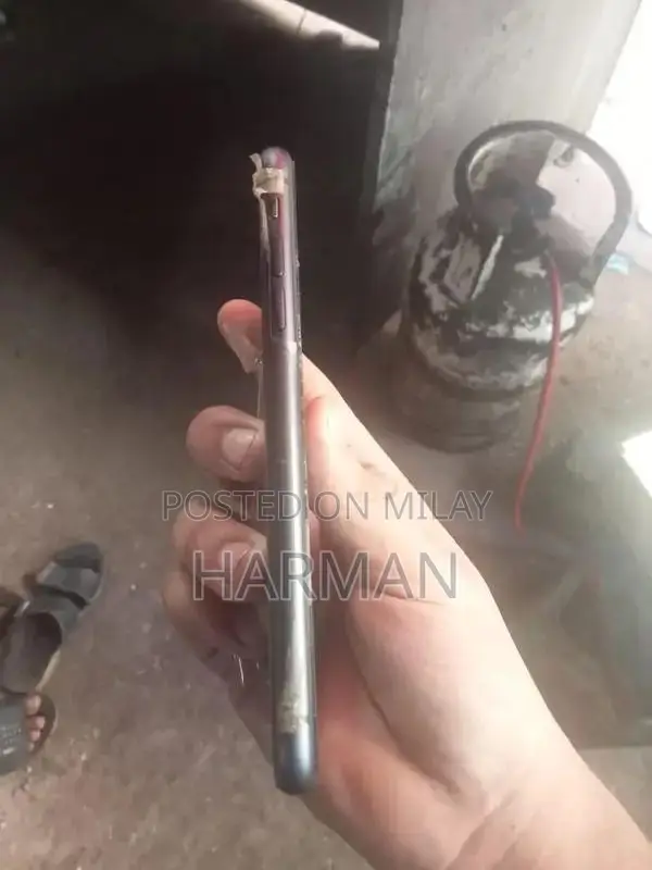 Apple iPhone 11 64GB Smartphone Unlocked Excellent Condition