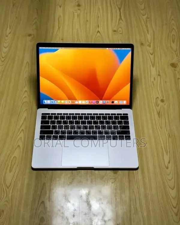 Apple MacBook Pro 2017 13-inch Laptop