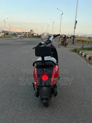 Pristine Condition Scooty - Performance Urban Commuter