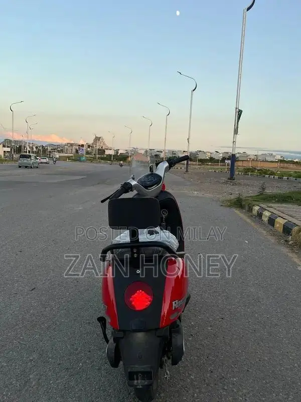 Pristine Condition Scooty - Performance Urban Commuter