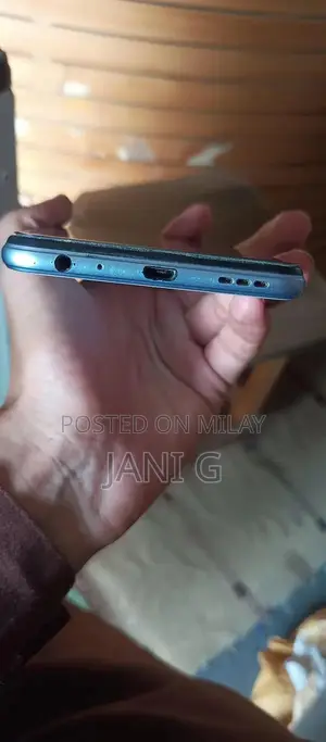 Vivo Y20 Smartphone with Triple AI Camera and Strong Battery