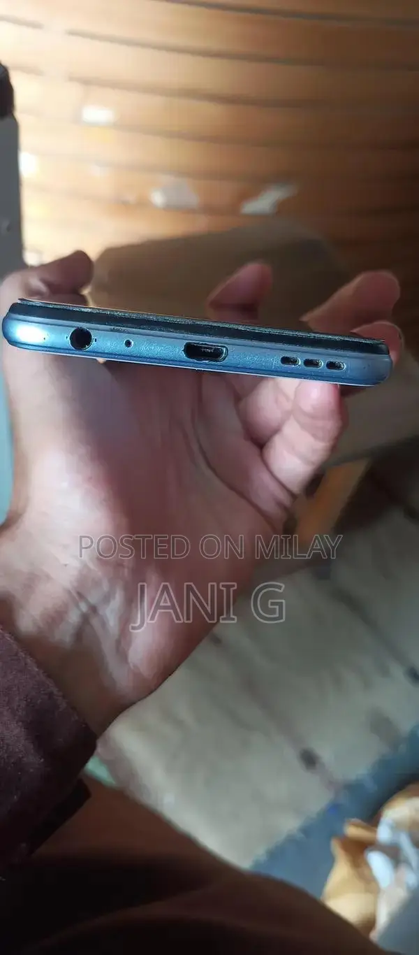 Vivo Y20 Smartphone with Triple AI Camera and Strong Battery