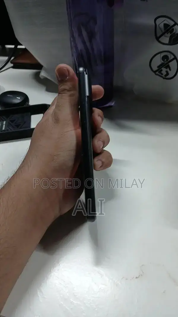 Google Pixel 8 Smartphone - Latest Model Premium Smartphone