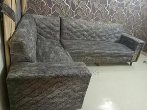 6 Seater L shape  sofa  Good condition Gray Color