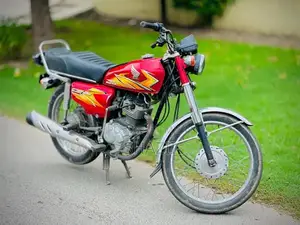 Honda 125cc Motorcycle - 2021 Model, Second Owner