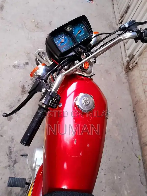 Honda CG 125 Motorcycle 2019 Model Low Mileage