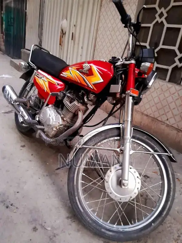 Honda CG 125 Motorcycle 2019 Model Low Mileage