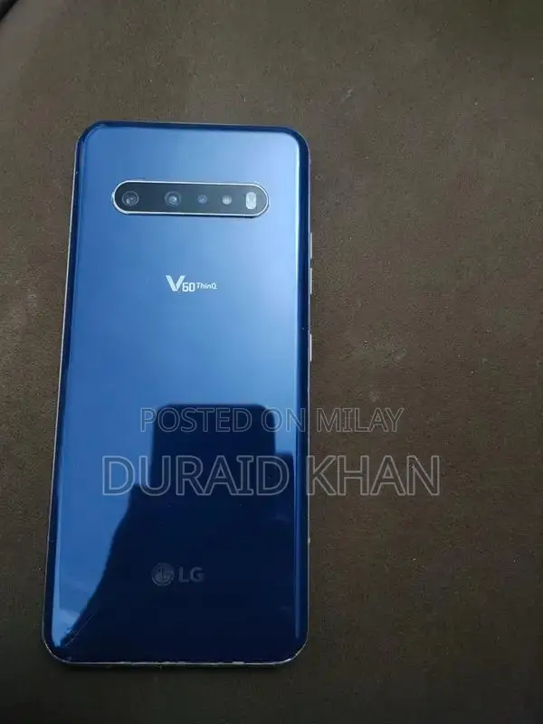 5G Smartphone with Dual Screen and Versatile Features