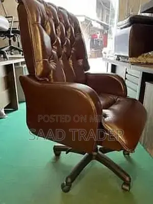 Executive Revolving Office Chair with Customizable Design