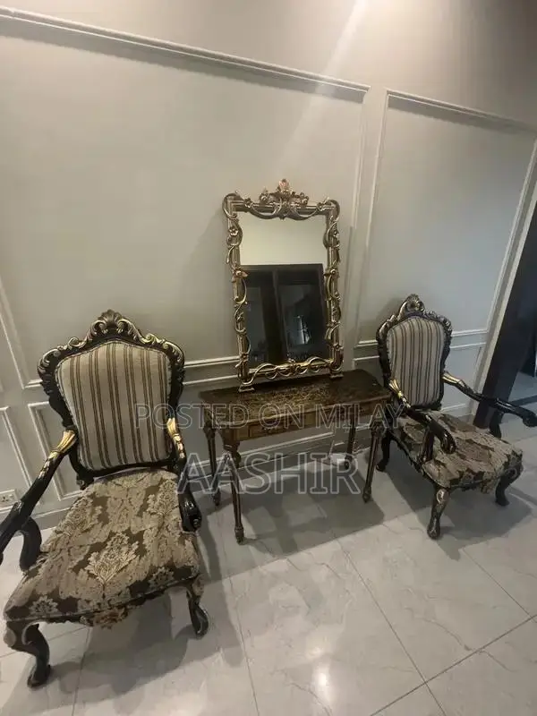 console + table + mirror