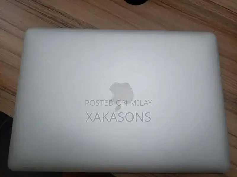 Apple MacBook Air 13-Inch Early 2015 Laptop