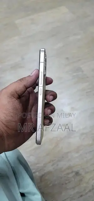 vivo V23 ram 12+8/ 256 gb good Condition