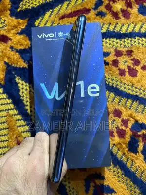 VIVO V21E