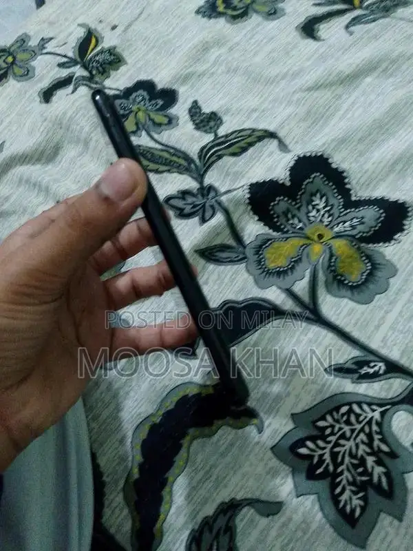 Apple iPhone 7 256GB Smartphone - Near Mint Condition