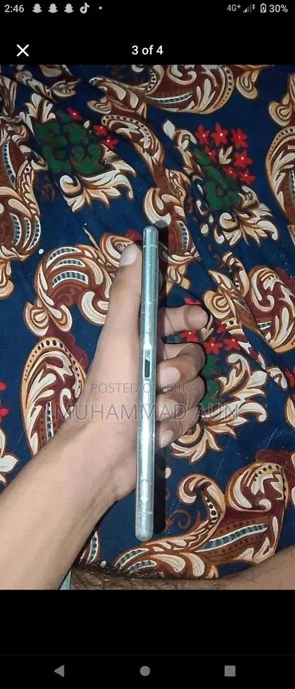 Smartphone Sale - Used Device with Minor Wear