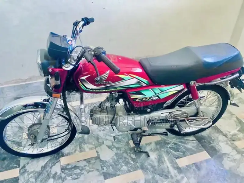 2022 CD 70 Motorcycle in Excellent Condition