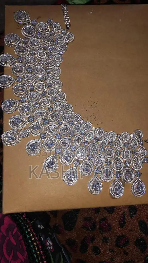 Premium Vintage Bridal Jewelry Set with Necklace and Earrings