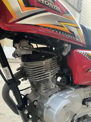 Honda 125 Motorcycle - Low Mileage Unregistered Bike