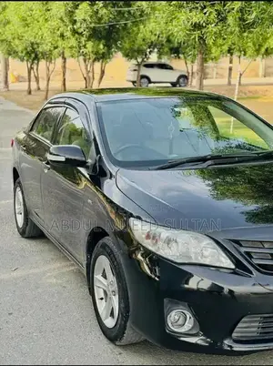 Toyota Corolla Gli Sedan - Low Mileage Black Sedan