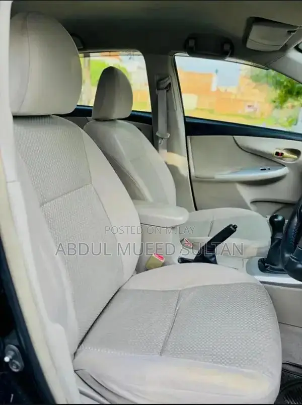 Toyota Corolla Gli Sedan - Low Mileage Black Sedan