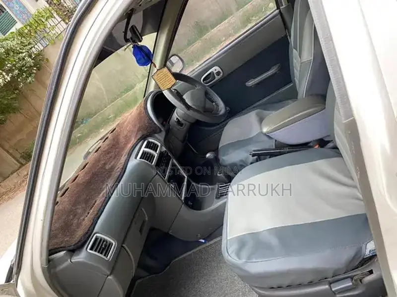 Suzuki Cultus 2014 Sedan - Low Mileage, Well-Maintained