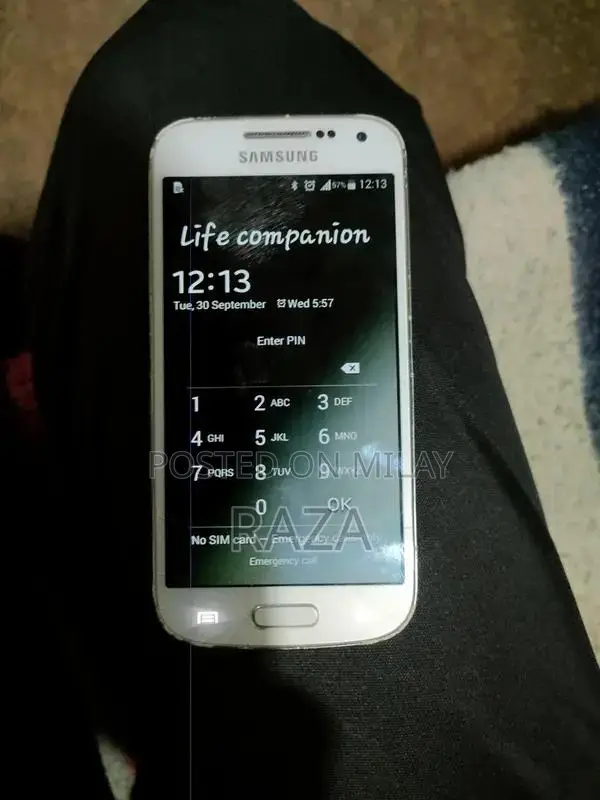 Compact Samsung Smartphone with High Performance