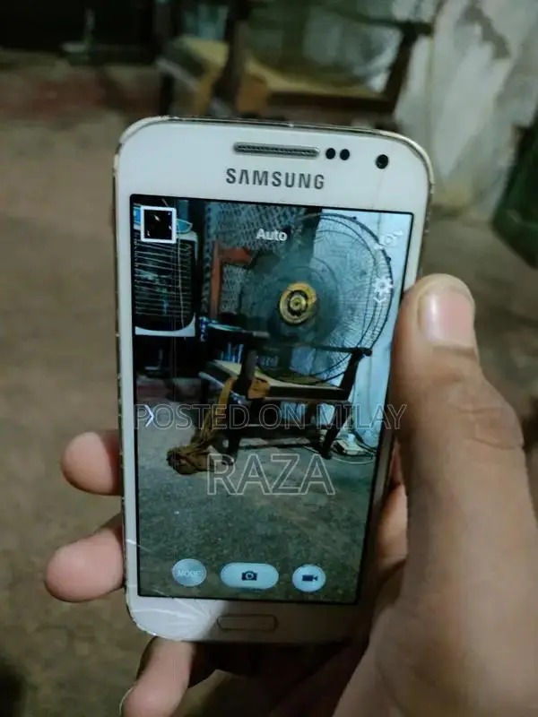 Compact Samsung Smartphone with High Performance