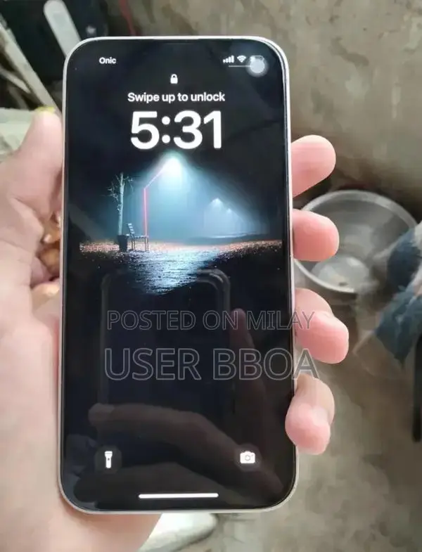 Apple iPhone 13 128GB Unlocked Smartphone