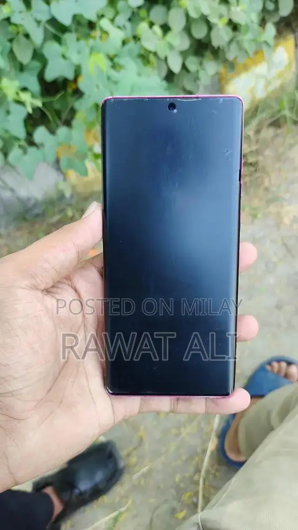 Powerful Moto Edge 50 Fusion Smartphone with High-End Camera