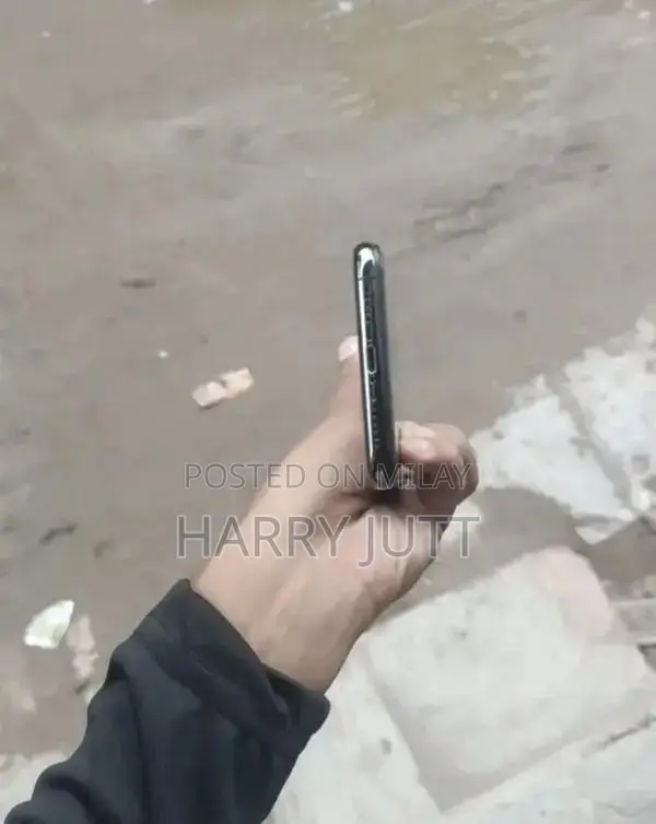 Apple iPhone XS Max 64GB Smartphone