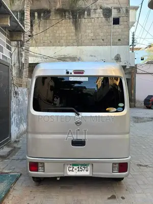 Nissan Clipper Mini Van - Compact Urban Commuter Vehicle