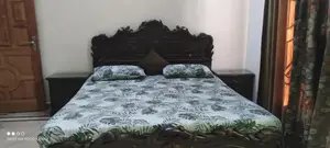 Solid Wood King Size Bed with 8-Inch Mattress and Dressing Table