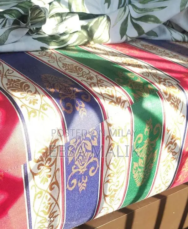 Solid Wood King Size Bed with 8-Inch Mattress and Dressing Table