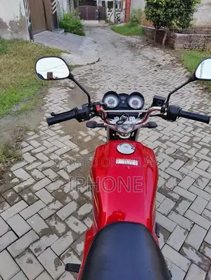 Photo - Yamaha Motorcycle 2021 Model Low Mileage