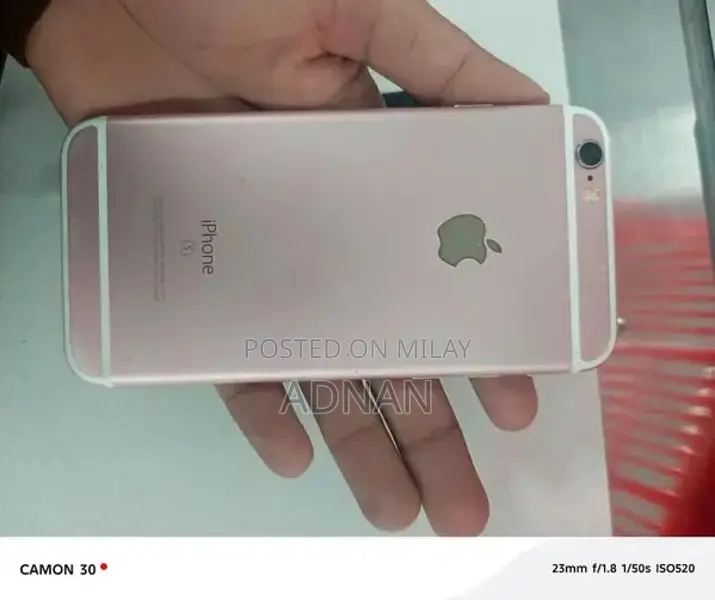 Mobile Phone with Battery and Camera Features