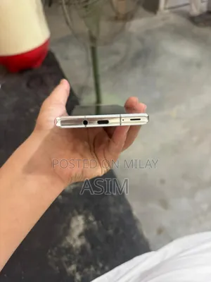 New Sharp Aquos R6 128 GB White