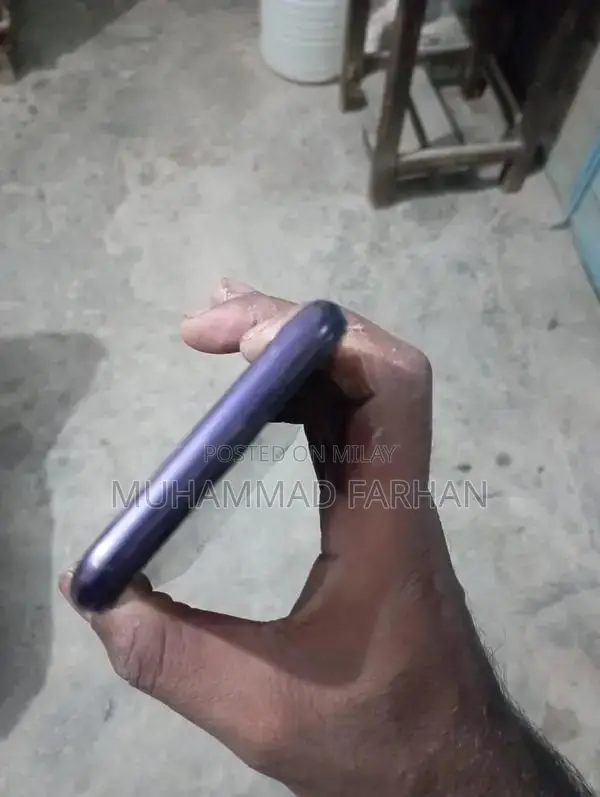 Realme 5 Smartphone with Large Storage Capacity