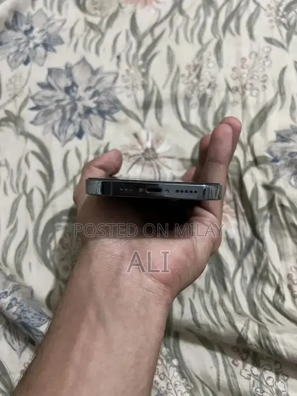 Apple iPhone 13 Pro 256GB Unlocked Smartphone