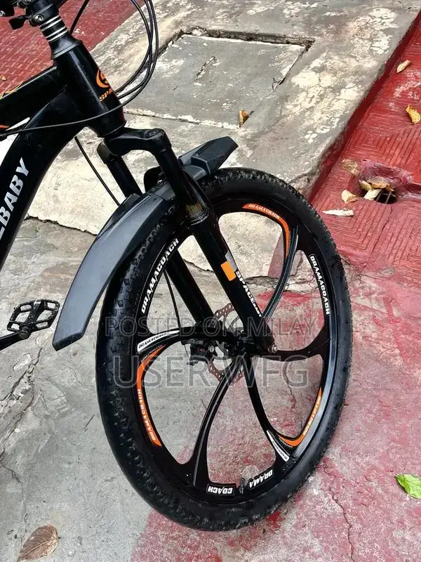 Second-Hand Bicycle - Well-Maintained Road Bike for Sale