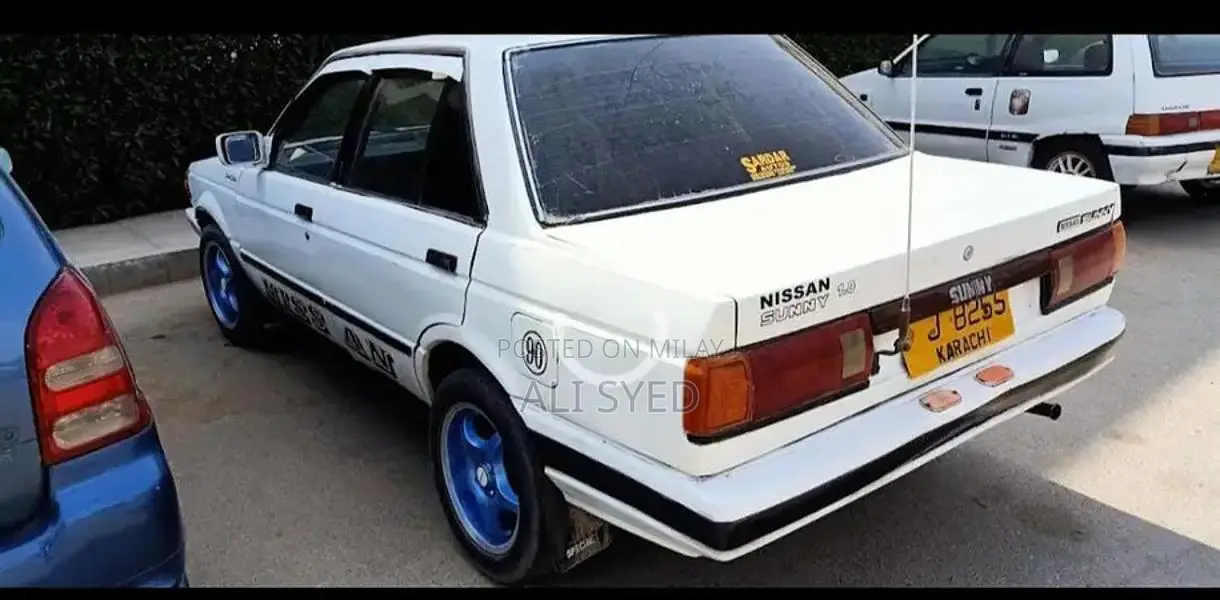 Classic 1989 Nissan Sunny Sedan - Family Car with CNG/Petrol