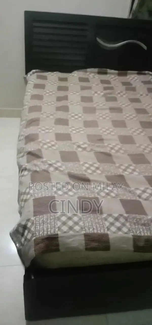 King Size Bed with Spring Mattress and Iron Single Bed Frame