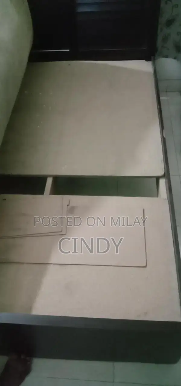 King Size Bed with Spring Mattress and Iron Single Bed Frame