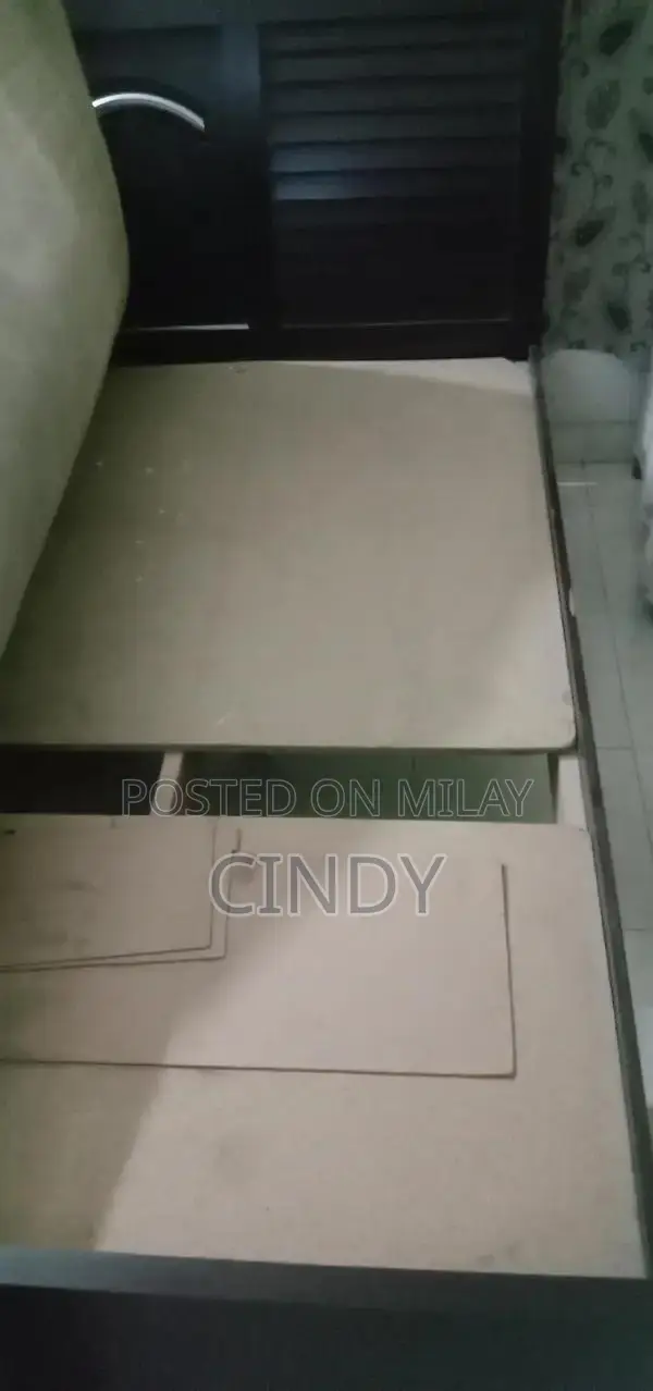 King Size Bed with Spring Mattress and Iron Single Bed Frame