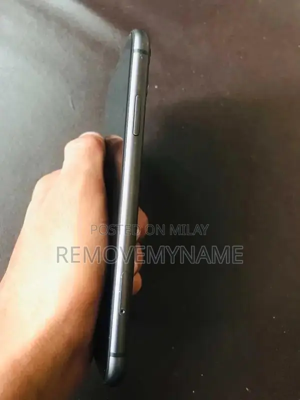 Apple iPhone 11 64GB Smartphone - Non PTA Locked