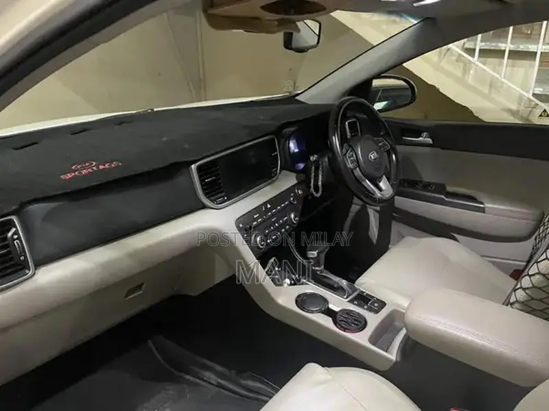 2020 KIA Sportage - Low Mileage FWD SUV in Excellent Condition