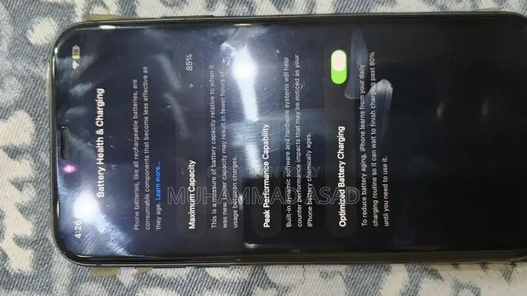 Apple iPhone 11 Smartphone - Nearly Perfect Condition