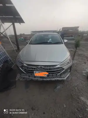 Photo - 2021 Hyundai Elantra GLS 2.0 Sedan